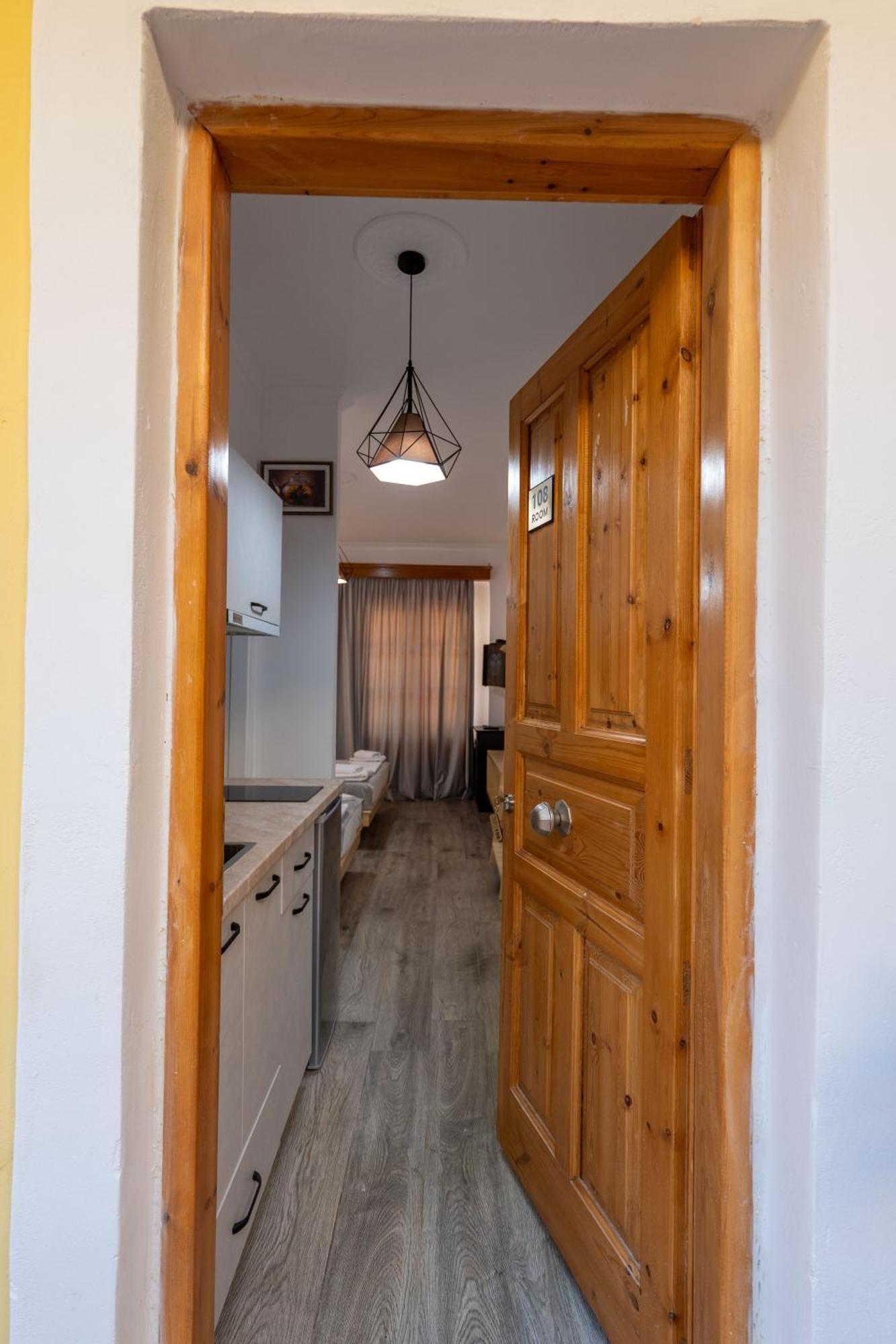 Apart Hotel Alex Himara Zewnętrze zdjęcie