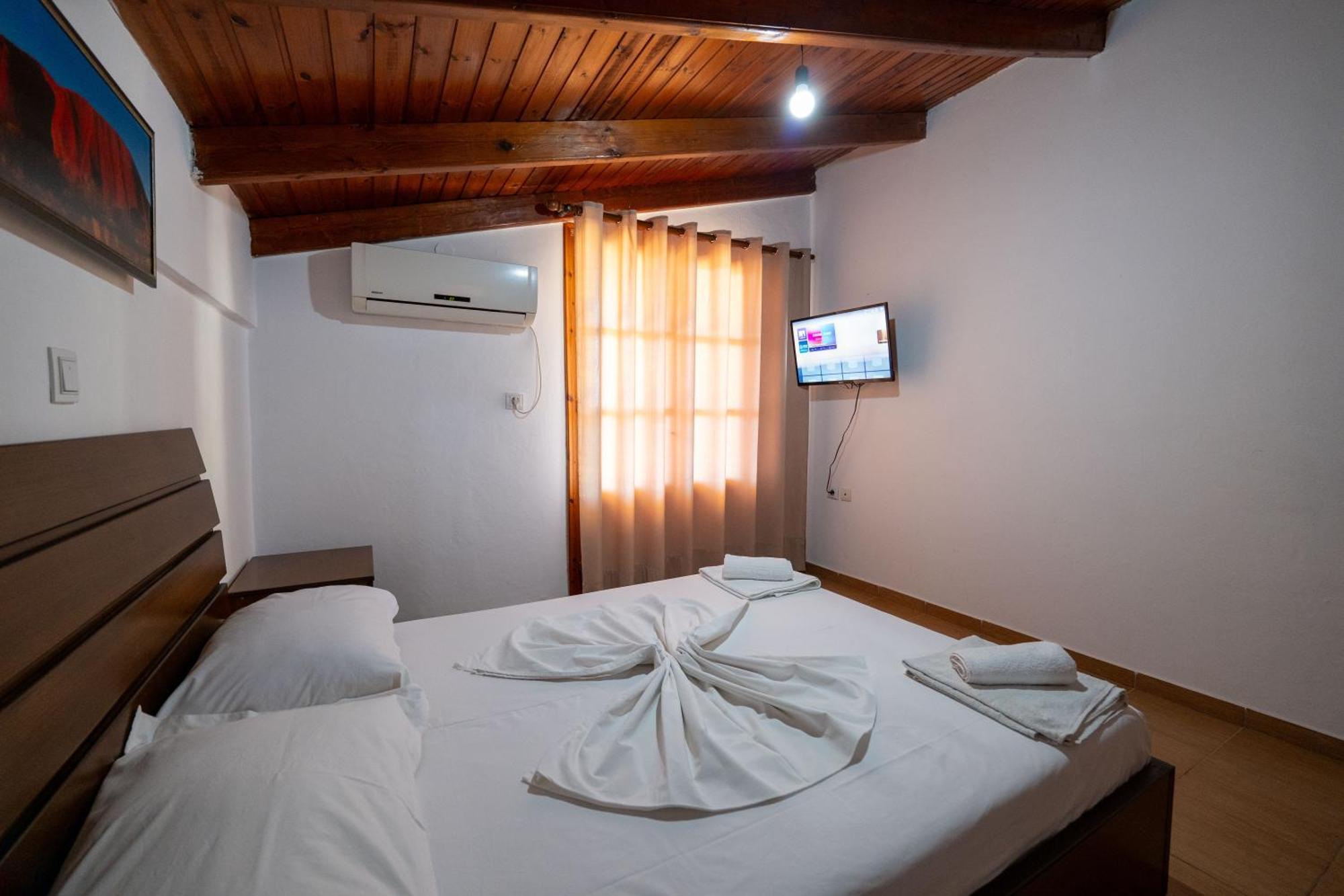Apart Hotel Alex Himara Zewnętrze zdjęcie