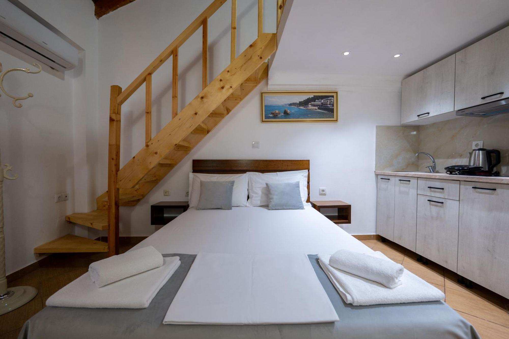 Apart Hotel Alex Himara Zewnętrze zdjęcie